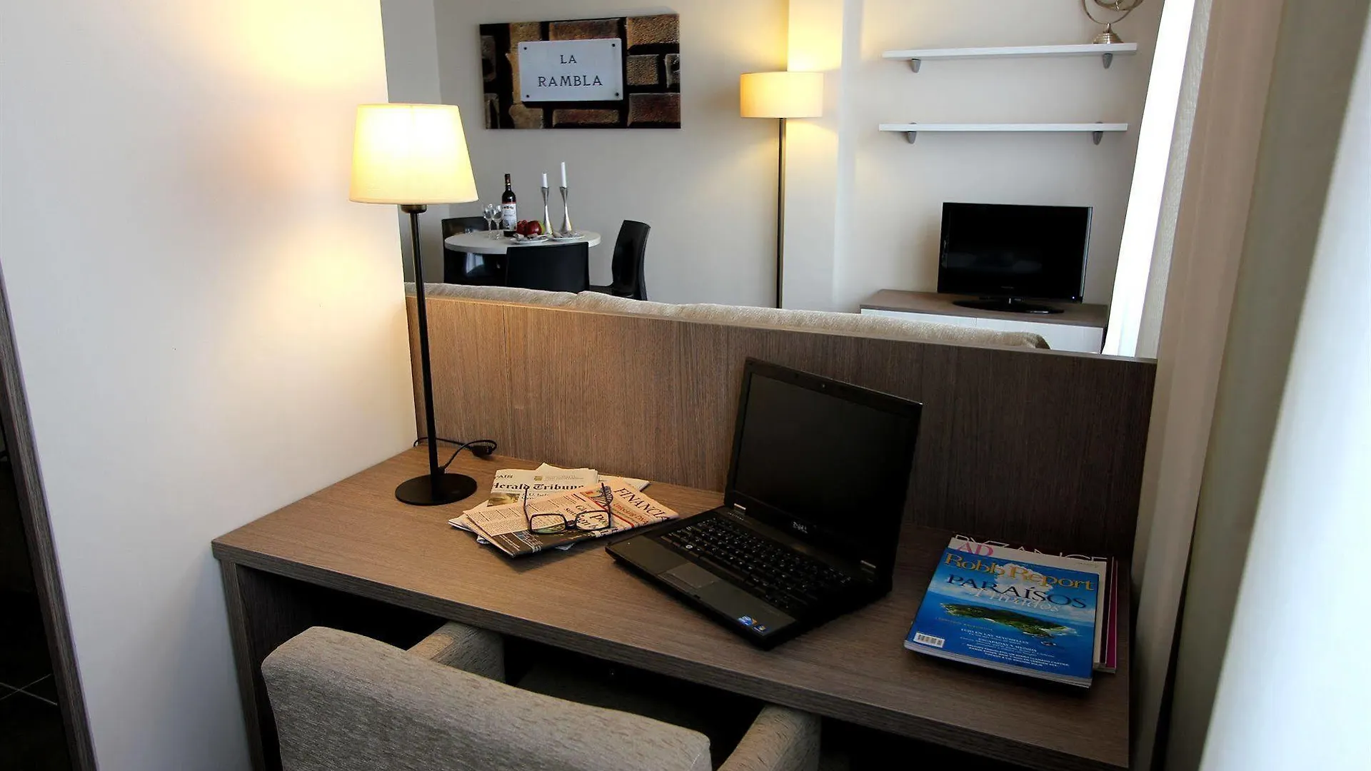 Pierre & Vacances Barcelona Sants 0*,