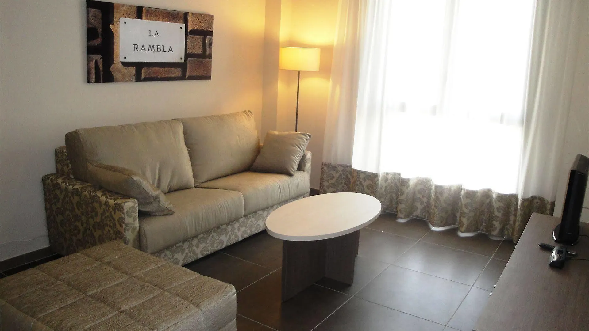 Pierre & Vacances Barcelona Sants Apartment