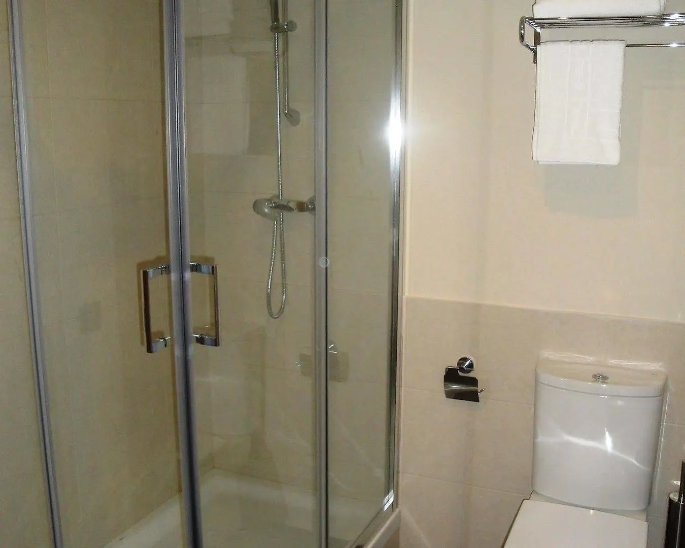 Pierre & Vacances Barcelona Sants 0*,  Spain